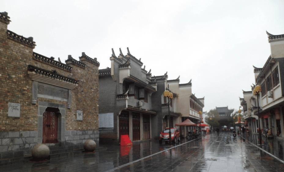 真实的食人鱼到底是怎么样的呢？它们是否如传说中那样“以人肉为食”呢？